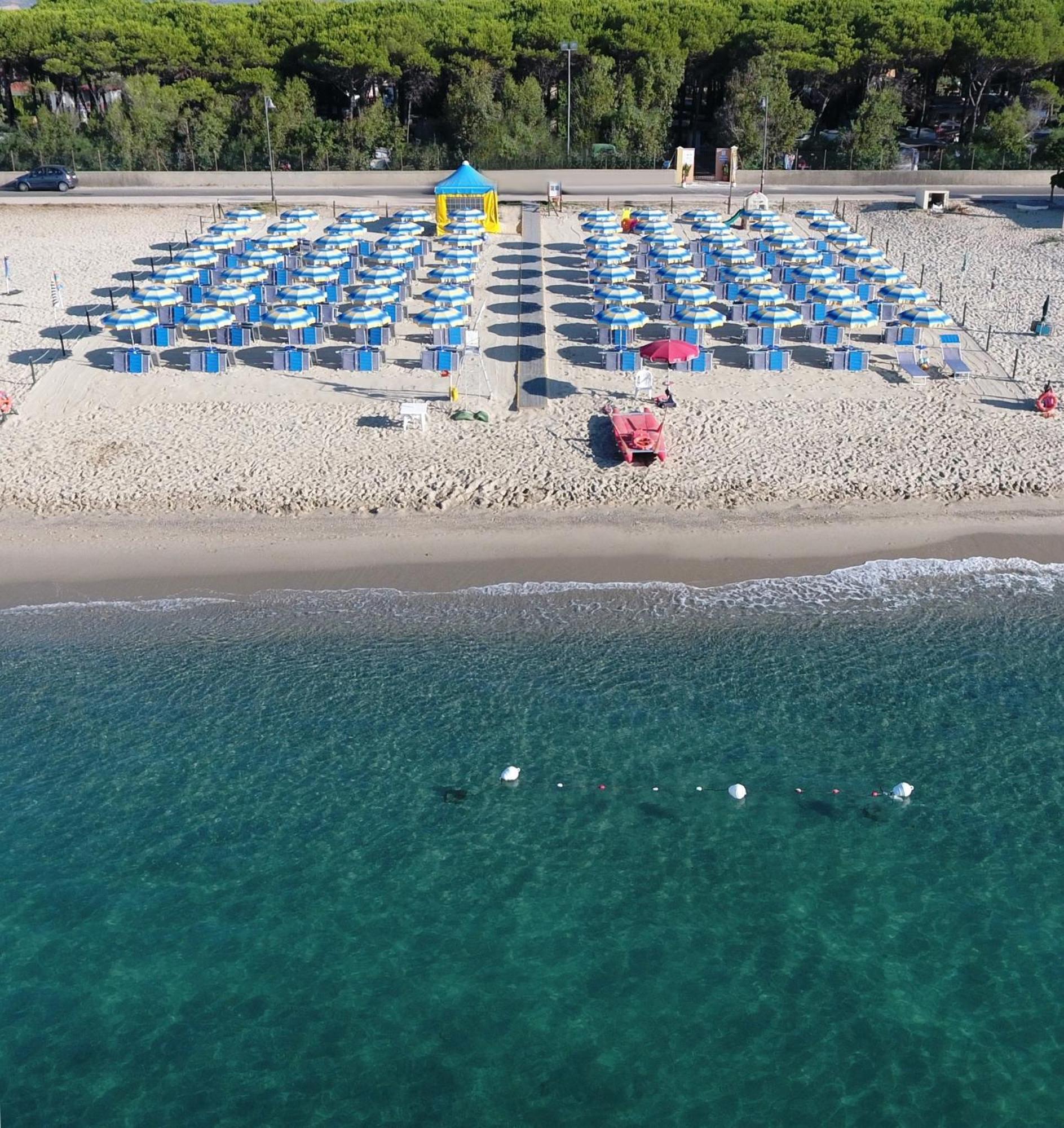 Villaggio Camping Lungomare Cropani Bagian luar foto