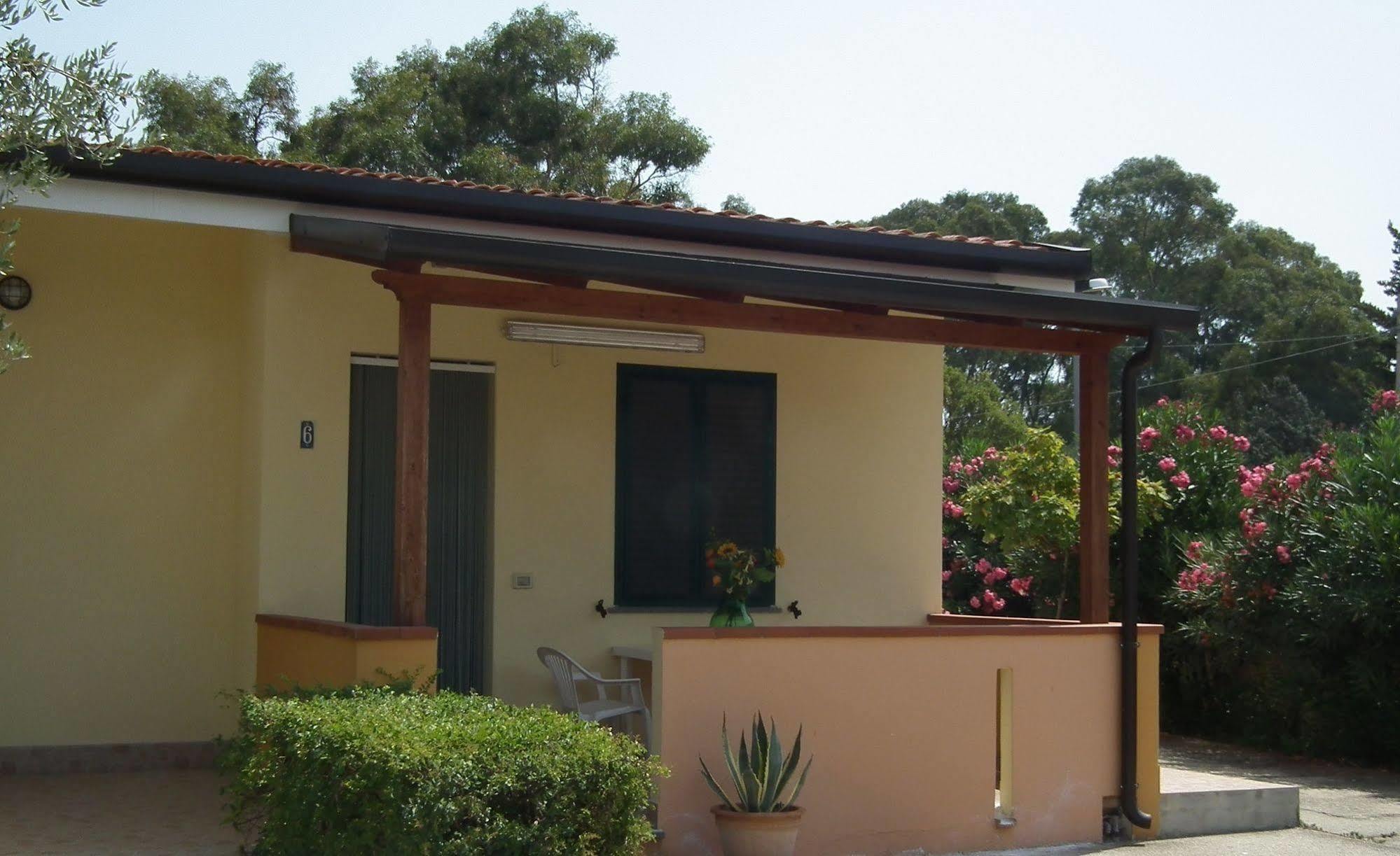 Villaggio Camping Lungomare Cropani Bagian luar foto